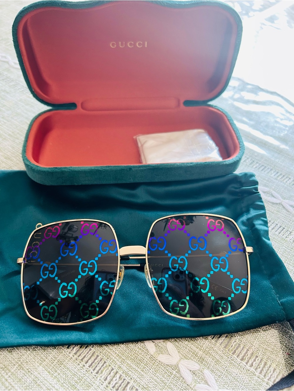 AUTHENTIC Gucci Gold Frame Sunglasses with Multicolor GG Print on Black Lenses